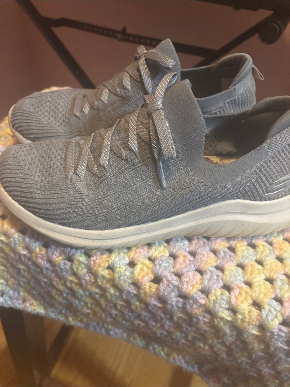 Skechers Women's Light Gray Knit Lace-Up Slip-On Sneakers